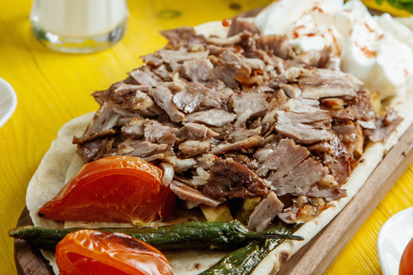 Porsiyon Et Döner — Defne Yaprak Döner